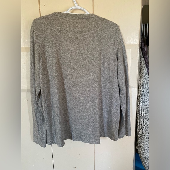 American Eagle long sleeve shirt - Picture 2 of 3